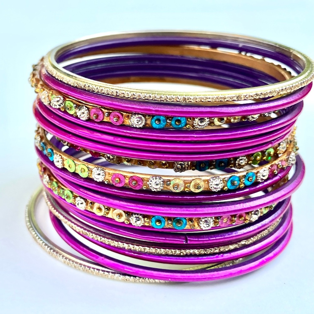 Mixed Bundle of Thin Metal Bangles in Magenta and Gold